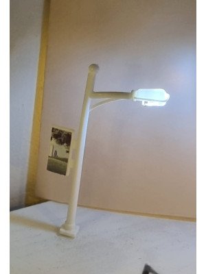 T117 straatlantaarn met reclamebord